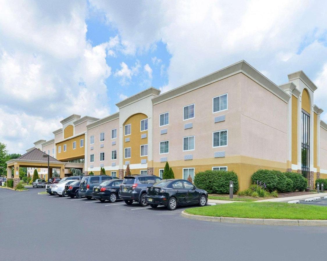 Tinton Falls Inn Экстерьер фото